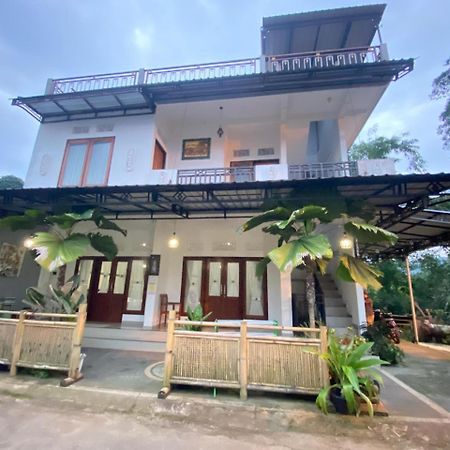 Sri Sedana Guest House Sidemen  Eksteriør billede