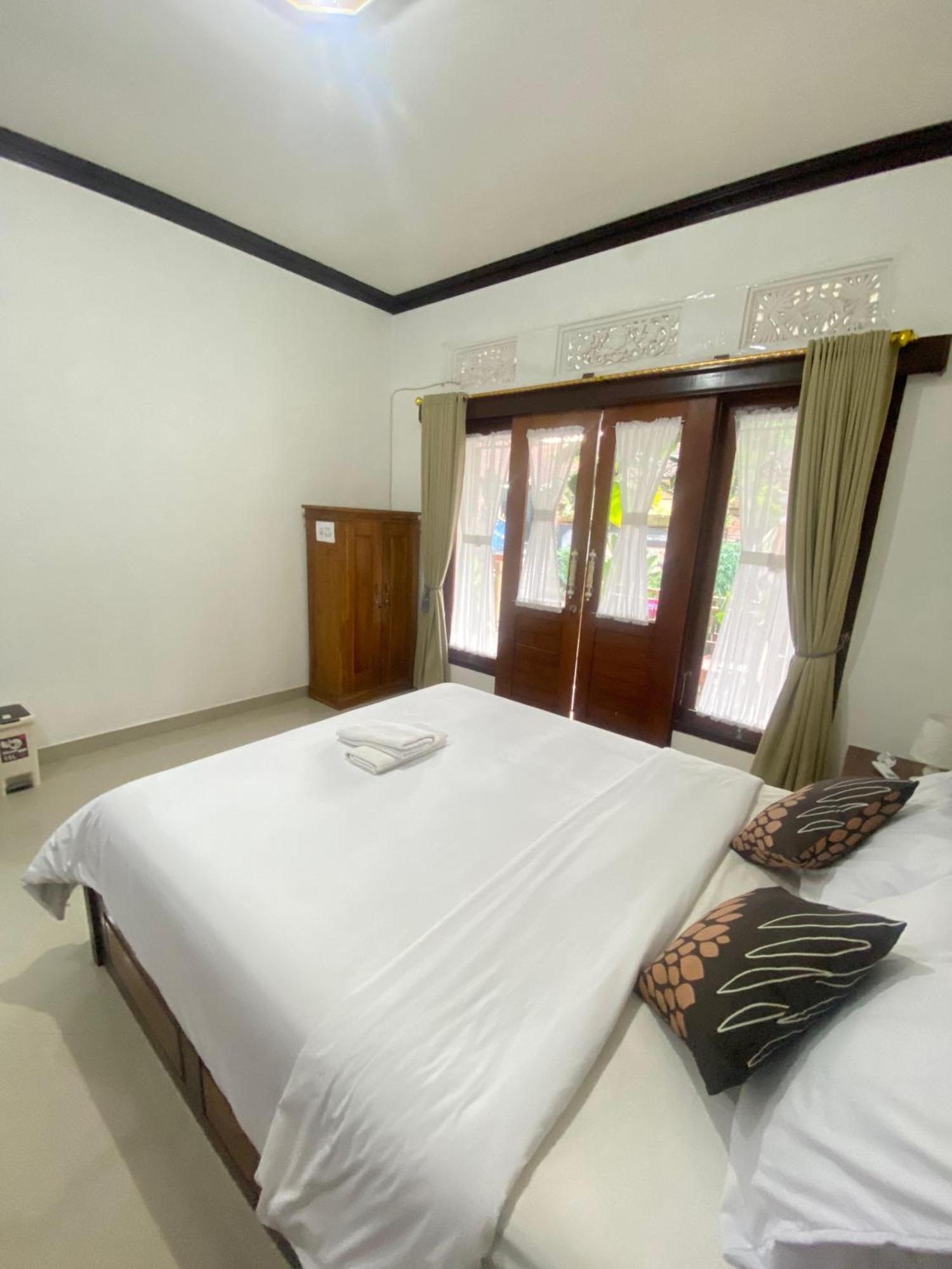 Sri Sedana Guest House Sidemen  Eksteriør billede