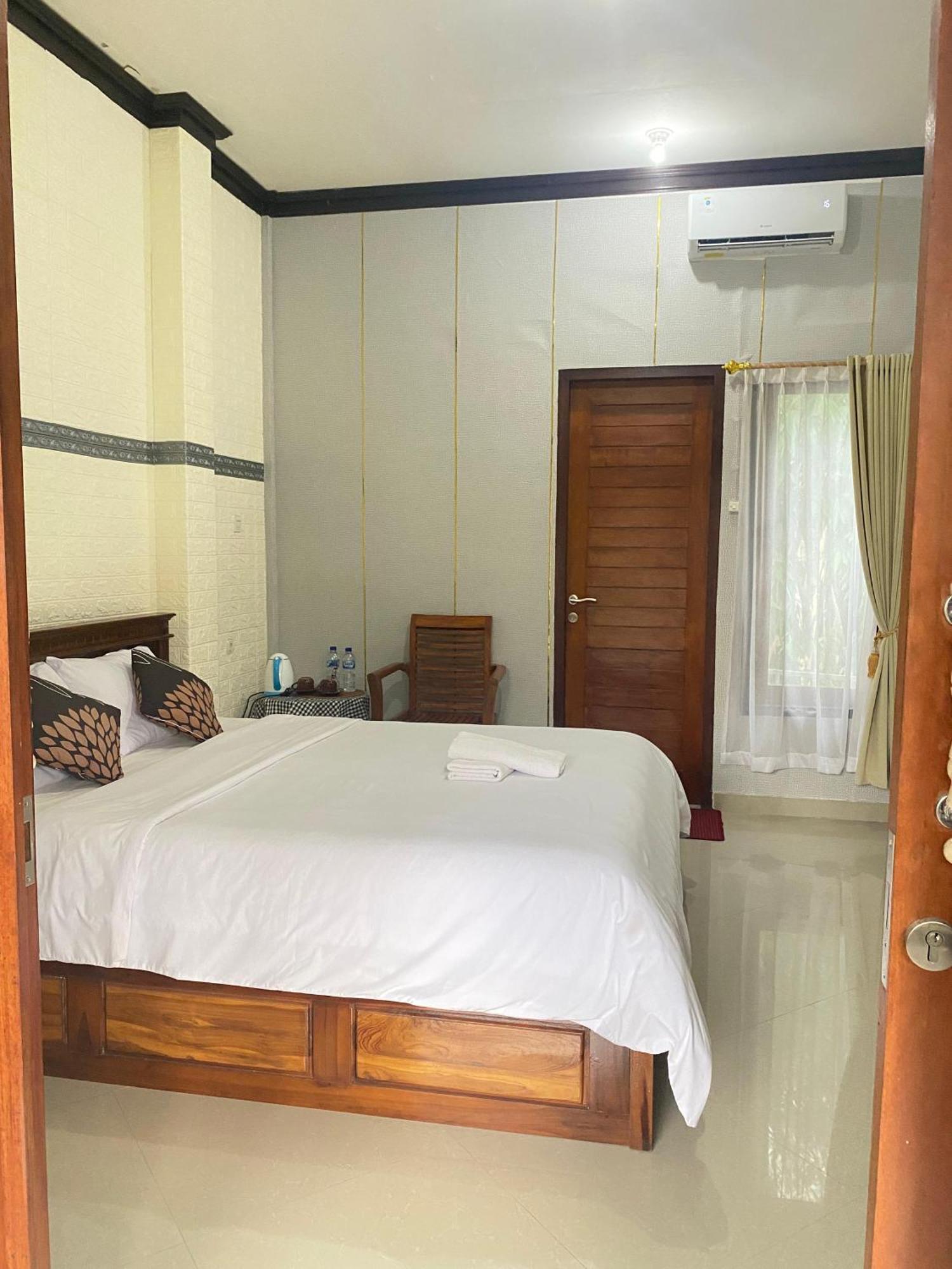 Sri Sedana Guest House Sidemen  Eksteriør billede